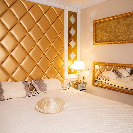 Le Petit Versailles Vernon  Bagian luar foto