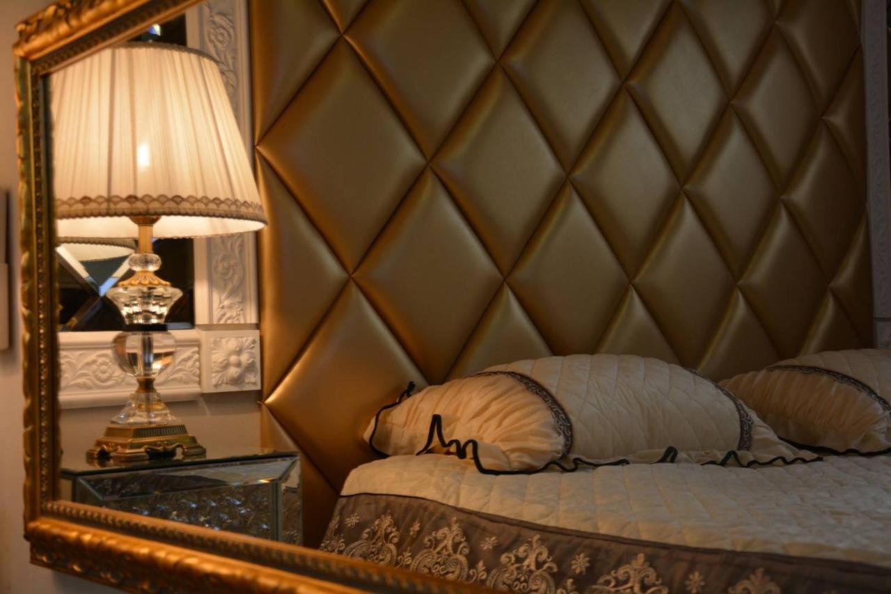 Le Petit Versailles Vernon  Bagian luar foto